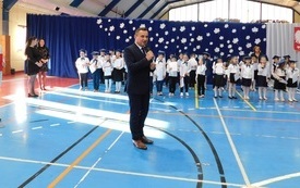 Ślubowanie pierwszak&oacute;w we włoszczowskiej Jedynce. 5