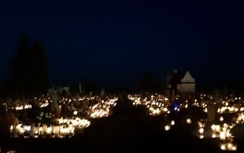 Dzień Zaduszny na cmentarzu parafialnym we Włoszczowie. 19