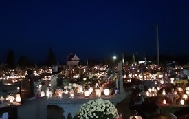 Dzień Zaduszny na cmentarzu parafialnym we Włoszczowie. 31