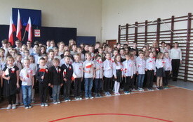 Samorządowe plac&oacute;wki oświaty uczciły Narodowe Święto Niepodległości. 1