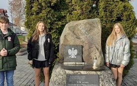 Samorządowe plac&oacute;wki oświaty uczciły Narodowe Święto Niepodległości. 12