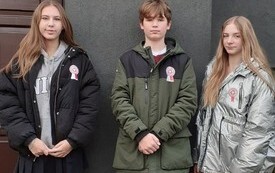 Samorządowe plac&oacute;wki oświaty uczciły Narodowe Święto Niepodległości. 16