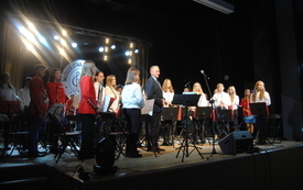 Publiczność miała niepowtarzalną okazję, żeby wysłuchać przygotowanego specjalnie na&nbsp;tę okazję koncertu, przeplatanego przem&oacute;wieniami, gratulacjami. 8