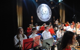 Publiczność miała niepowtarzalną okazję, żeby wysłuchać przygotowanego specjalnie na&nbsp;tę okazję koncertu, przeplatanego przem&oacute;wieniami, gratulacjami. 10