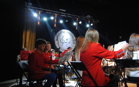 Publiczność miała niepowtarzalną okazję, żeby wysłuchać przygotowanego specjalnie na&nbsp;tę okazję koncertu, przeplatanego przem&oacute;wieniami, gratulacjami. 11