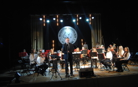 Publiczność miała niepowtarzalną okazję, żeby wysłuchać przygotowanego specjalnie na&nbsp;tę okazję koncertu, przeplatanego przem&oacute;wieniami, gratulacjami. 30