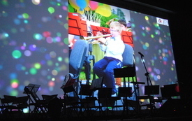 Publiczność miała niepowtarzalną okazję, żeby wysłuchać przygotowanego specjalnie na&nbsp;tę okazję koncertu, przeplatanego przem&oacute;wieniami, gratulacjami. 35