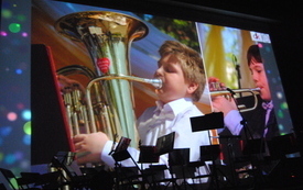 Publiczność miała niepowtarzalną okazję, żeby wysłuchać przygotowanego specjalnie na&nbsp;tę okazję koncertu, przeplatanego przem&oacute;wieniami, gratulacjami. 43