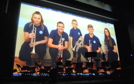 Publiczność miała niepowtarzalną okazję, żeby wysłuchać przygotowanego specjalnie na&nbsp;tę okazję koncertu, przeplatanego przem&oacute;wieniami, gratulacjami. 46