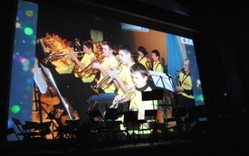 Publiczność miała niepowtarzalną okazję, żeby wysłuchać przygotowanego specjalnie na&nbsp;tę okazję koncertu, przeplatanego przem&oacute;wieniami, gratulacjami. 54