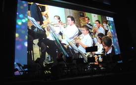 Publiczność miała niepowtarzalną okazję, żeby wysłuchać przygotowanego specjalnie na&nbsp;tę okazję koncertu, przeplatanego przem&oacute;wieniami, gratulacjami. 58