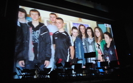 Publiczność miała niepowtarzalną okazję, żeby wysłuchać przygotowanego specjalnie na&nbsp;tę okazję koncertu, przeplatanego przem&oacute;wieniami, gratulacjami. 63