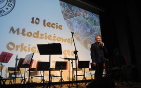 Publiczność miała niepowtarzalną okazję, żeby wysłuchać przygotowanego specjalnie na&nbsp;tę okazję koncertu, przeplatanego przem&oacute;wieniami, gratulacjami. 65