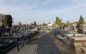 Parafia Wniebowzięcia NMP we Włoszczowie przeprowadziła dwie bardzo ważne inwestycje - remont kwater wojennych oraz&nbsp;utwardzenie przylegającej do mogił alejki. 5