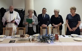 Dobrymi życzeniami dzielili się seniorzy z&nbsp;Klubu "Barwy Jesieni". 8