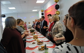 Ponad 30 członk&oacute;w senioralnych organizacji spotkało się dzisiaj na&nbsp;wsp&oacute;lnym opłatku w&nbsp;Gminnym Klubie Seniora przy ul. Pocztowej w&nbsp;mieście.  3