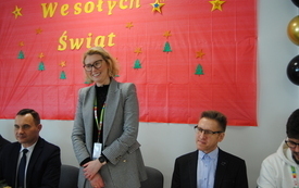 Ponad 30 członk&oacute;w senioralnych organizacji spotkało się dzisiaj na&nbsp;wsp&oacute;lnym opłatku w&nbsp;Gminnym Klubie Seniora przy ul. Pocztowej w&nbsp;mieście.  5