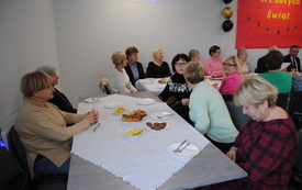 Ponad 30 członk&oacute;w senioralnych organizacji spotkało się dzisiaj na&nbsp;wsp&oacute;lnym opłatku w&nbsp;Gminnym Klubie Seniora przy ul. Pocztowej w&nbsp;mieście.  17