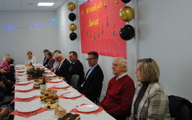 Ponad 30 członk&oacute;w senioralnych organizacji spotkało się dzisiaj na&nbsp;wsp&oacute;lnym opłatku w&nbsp;Gminnym Klubie Seniora przy ul. Pocztowej w&nbsp;mieście.  19