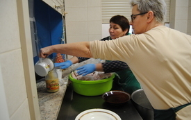 Jak co roku, wigilijny posiłek dla potrzebujących zorganizowało Towarzystwo Pomocy Świętego Brata Alberta Koło we Włoszczowie. 3