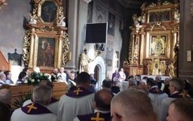 Uroczystości pogrzebowe w Książu Małym. 3