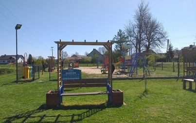 Zdjęcie do Dzięki aktywności mieszkańc&oacute;w przybywa miejsc wypoczynku i rekreacji w Czarncy