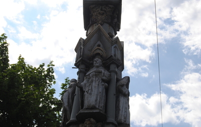 Zdjęcie do Krzyż przy ulicy Partyzant&oacute;w odzyska dawny blask