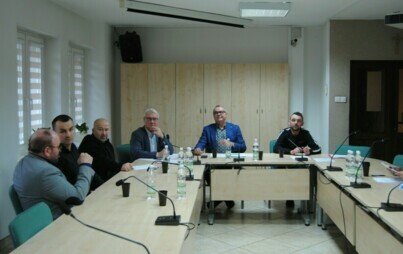 Zdjęcie do Posiedzenie Komisji doraźnej ds. ładu przestrzennego. Wiceprzewodniczącym radny Dariusz Gieroń