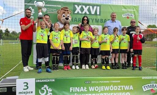 Zdjęcie do Puchar Tymbark 2026. Drużyna z Konieczna na podium finał&oacute;w wojew&oacute;dzkich