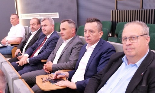 Zdjęcie do Świętokrzyscy samorządowcy przeszli szkolenie z obrony i ochrony ludności