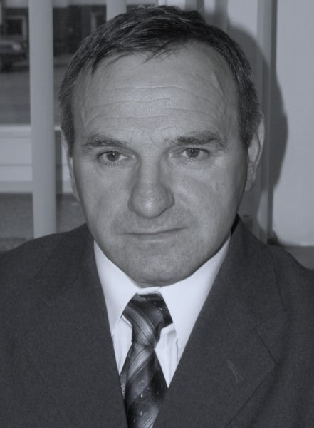 Zdjęcie do Z żalem zawiadamiamy o śmierci Henryka Roguli, wieloletniego Radnego Rady Miejskiej we Włoszczowie
