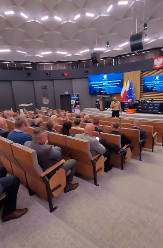 Zdjęcie do Świętokrzyscy samorządowcy doskonalą umiejętności z zakresu ochrony ludności i obrony cywilnej 